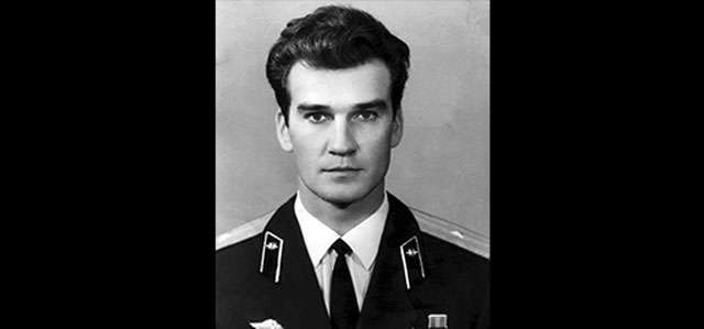 How Stanislav Petrov's Gut Saved The World From A Nuclear War - KnowledgeNuts