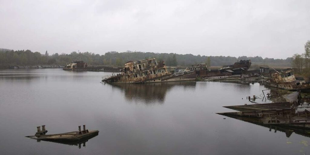 When Three Divers Swam Into The Jaws Of Chernobyl